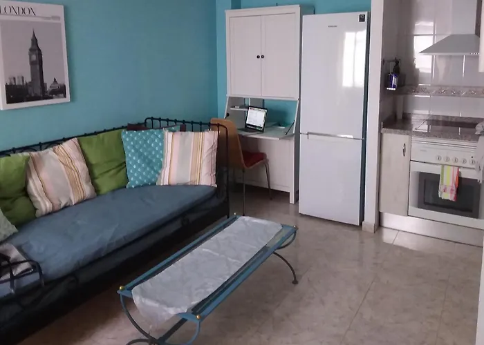 Calle Salinas 6 フエンヒロラ